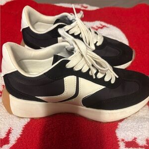 Steve Madden sneakers